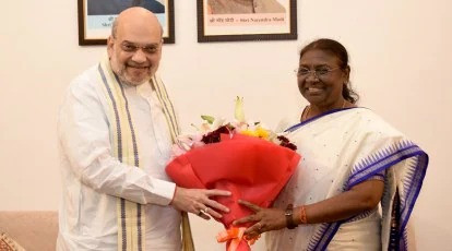 Amit Shah greets Droupadi Murmu