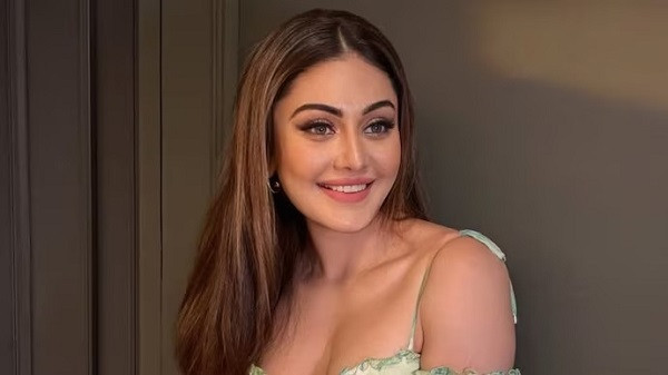 Actor and model  Shefali Jariwala dies at 42