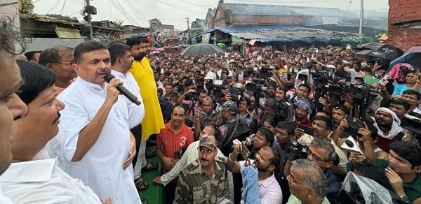 Suvendu Adhikari cries conspiracy in Khidirpur market fire