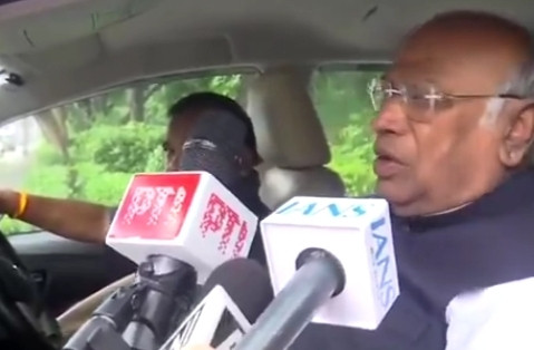 Kharge on Dhankhar resignation