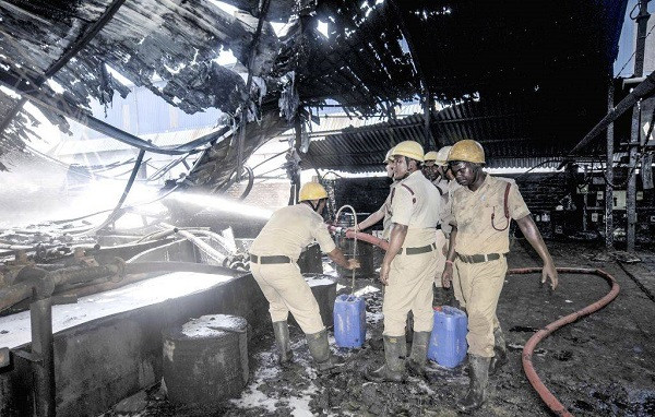 Terrible fire at Alampur intersection