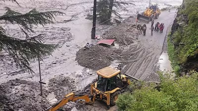 4th batch of Kailash-Mansarovar pilgrims stopped at Dharchula due to bad weather