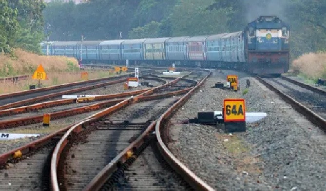 passenger train accident Pakistan