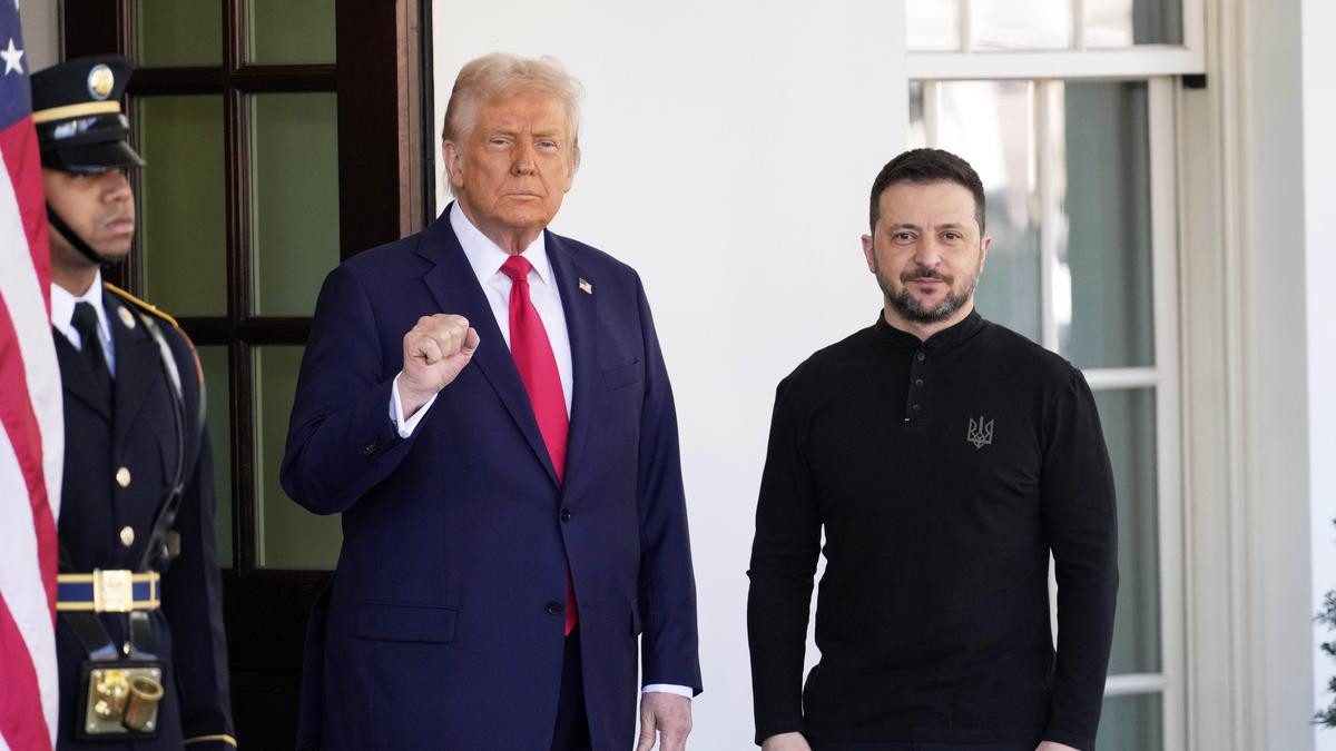 U.S. President Donald Trump with Ukrainian counterpart Volodymyr Zelenskyy