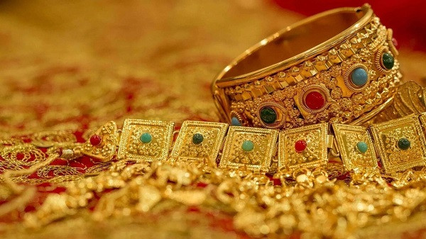 Gold Prices Drop in India Today