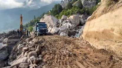 Himachal 400 roads closed due to landslides