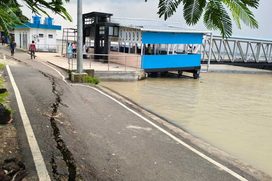 Road near Nurpur Jetty Ghat dam breaks in Diamond Harbour