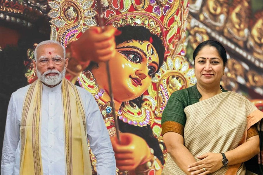 Delhi CM says PM Modi’s image should be placed at Durga idol’s feet