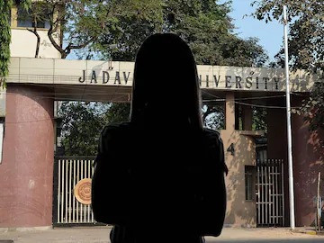 Mysterious death of student at Jadavpur University