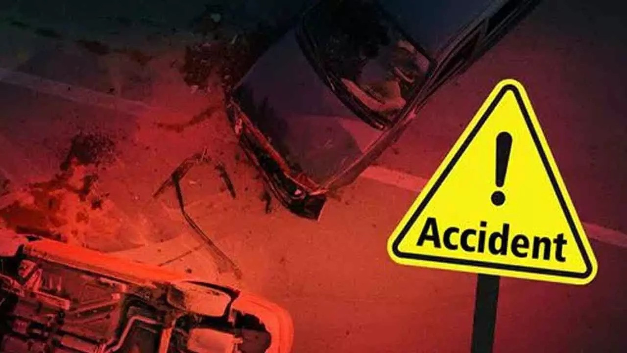 Agra Road Accident