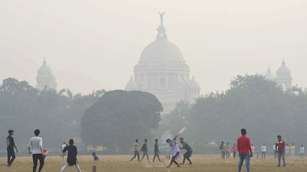 Fog in kolkata and Howrah