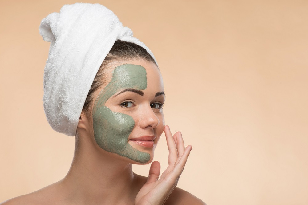 Homemade Face Masks for Glowing Winter Skin