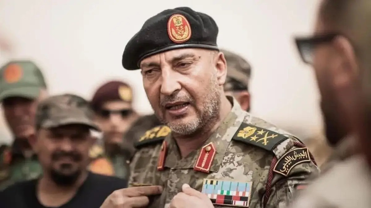 Libyan army chief dies in plane crash.