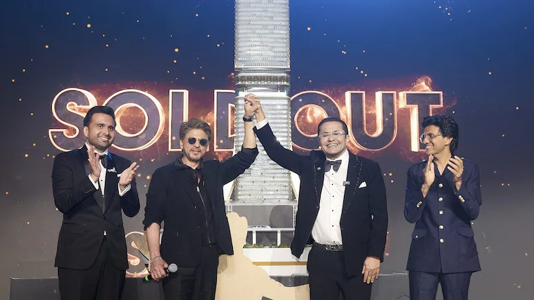 Shah Rukh Khan At Dubai