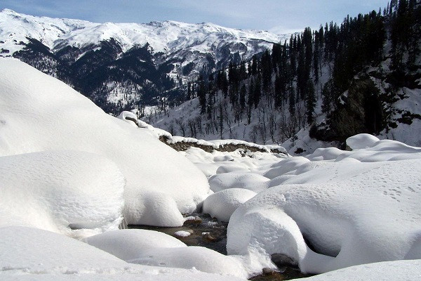 Heavy snowfall in Himachal Pradesh