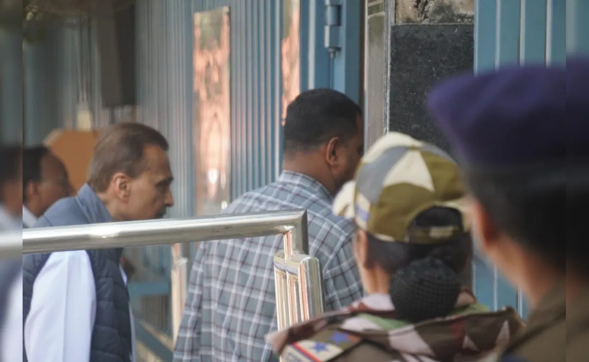 Anil Ambani arrives at the Enforcement Directorate's office in New Delhi