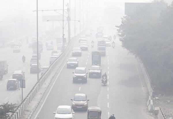 Dense Morning Fog Envelops Delhi-NCR