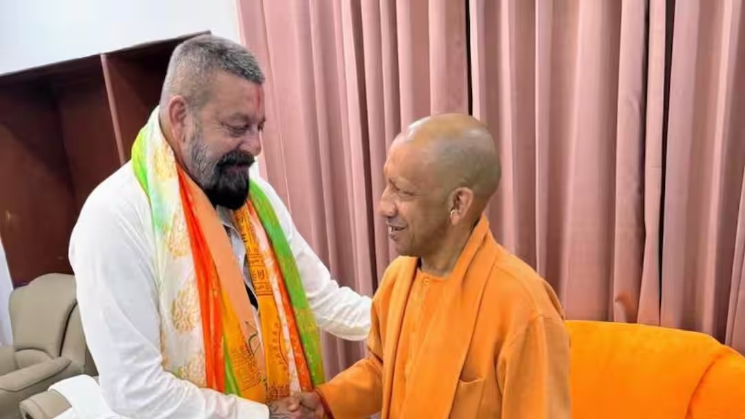 Sanjay Dutt and UP CM Yogi Adityanath in Lucknow