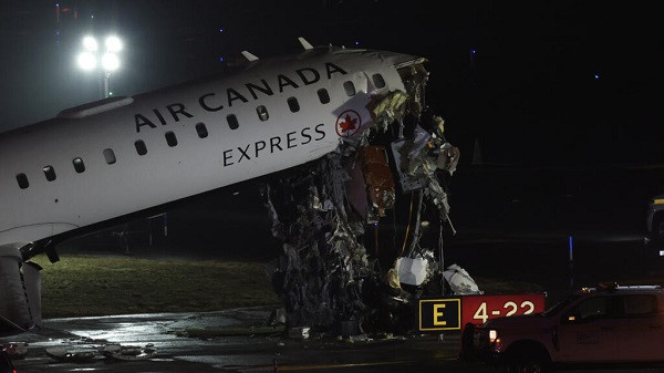 Air Canada Plane Hits Fire Truck At LaGuardia