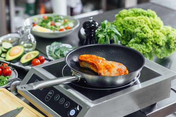 5 Tips for Cooking on an Induction Cooktop