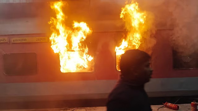 Fire Breaks Out In AC Coach of Hyderabad–Jaipur Express