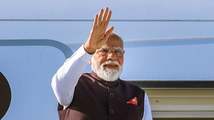 PM Narendra Modi sets off for Seychelles visit
