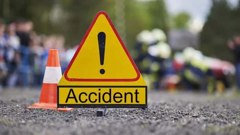 Horrific accident at Heria while travelling to Digha by car