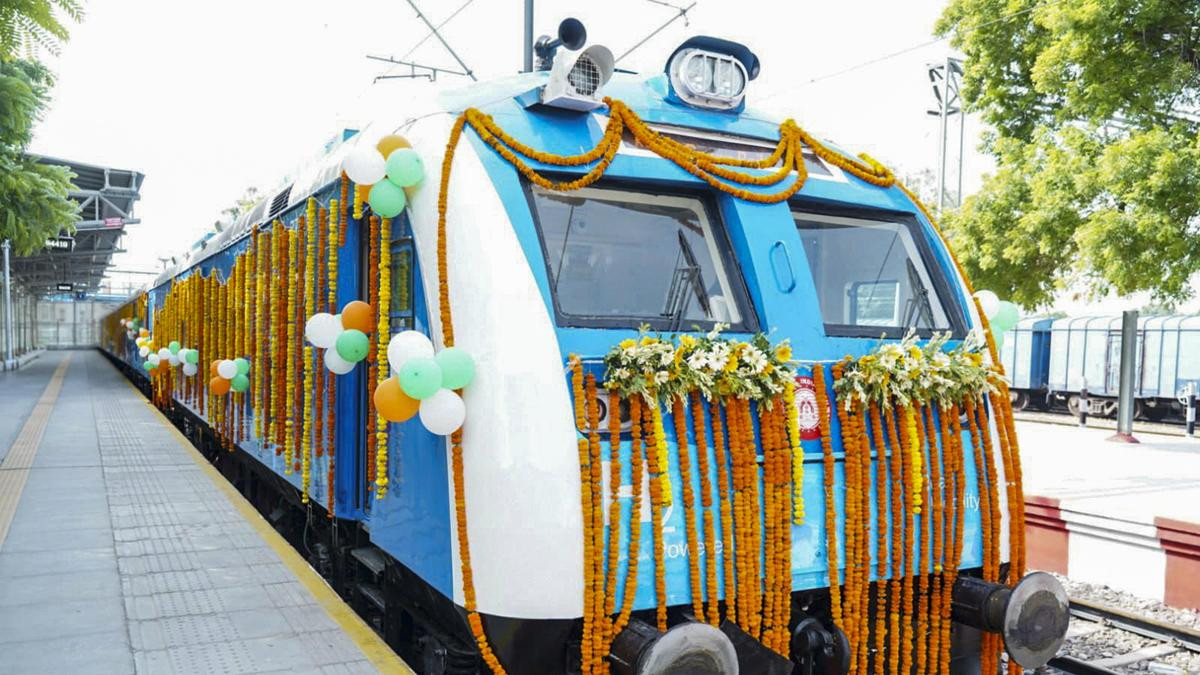PM Modi Flags Off India's First Hydrogen Train