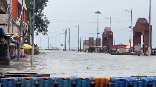 Prayagraj ghats submerged as Ganga, Yamuna rise amid heavy rain
