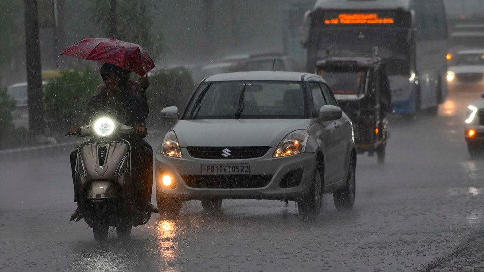 Red alert in Delhi as heavy rain hits parts of capital